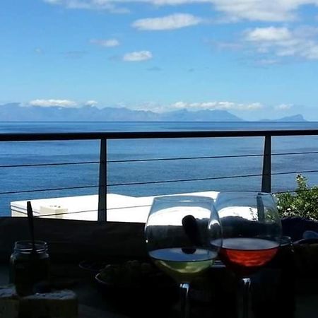 Quarterdeck Holiday Apartment Кейптаун Екстериор снимка